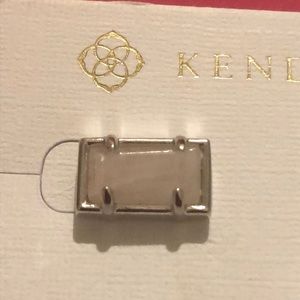 Kendra Scott Jewelry - Kendra Scott Paola Earrings NWT Kendra Scott Jewelry - Kendra Scott Paola Earrings NWT